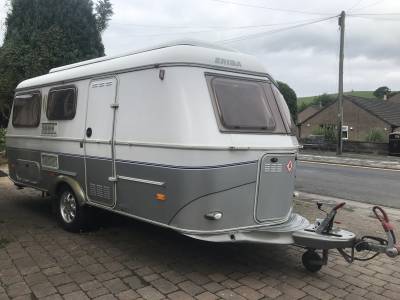 2004 Eriba Troll GT 430 - End washroom - Only 1200kg fully loaded - pop up roof