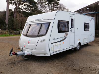 Lunar Clubman SB, 4 Berth, Fixed Bed, Solar, Motor Movers