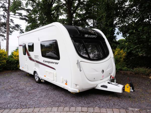 Swift Conqueror 480, Motor Mover, Solar, Large Washroom