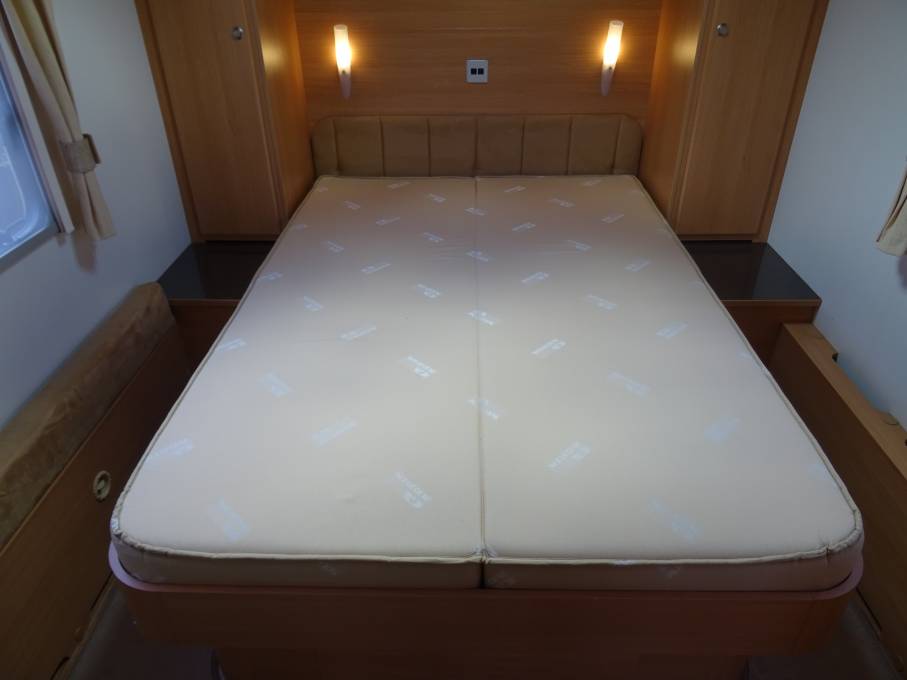 Adria Adora 612dp - 4 berth Fixed Bed Caravan For Sale